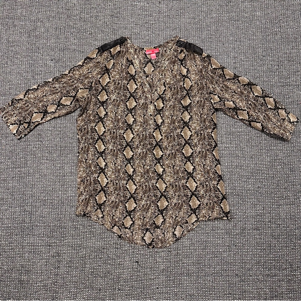 Mix & Co. Animal Print Blouse